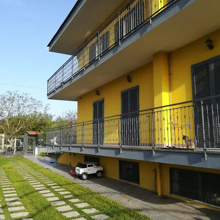 Ferienhaus Momy *